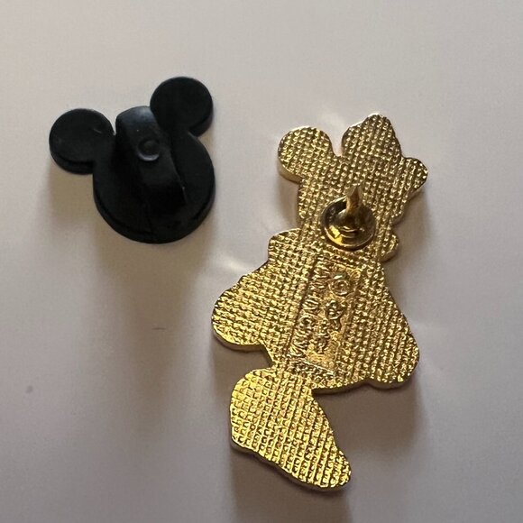 Small Minnie Mouse Disney pin — red polka dot dress 💗 adorable & tiny - Picture 2 of 2